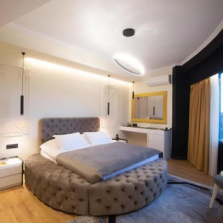 Sky Hotel Korce Exterior photo