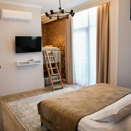 Sky Hotel Korce Exterior photo